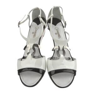 Chanel White Patent Leather Interlocking CC Sandals 41 EU